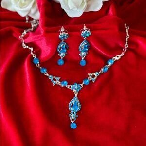 Beautiful jewelry set rhodium pated